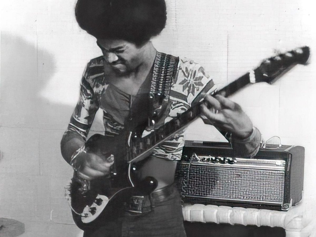 Wimbish, the event's keynote speaker, pictured performing (photo via www.dougwimbish.com).